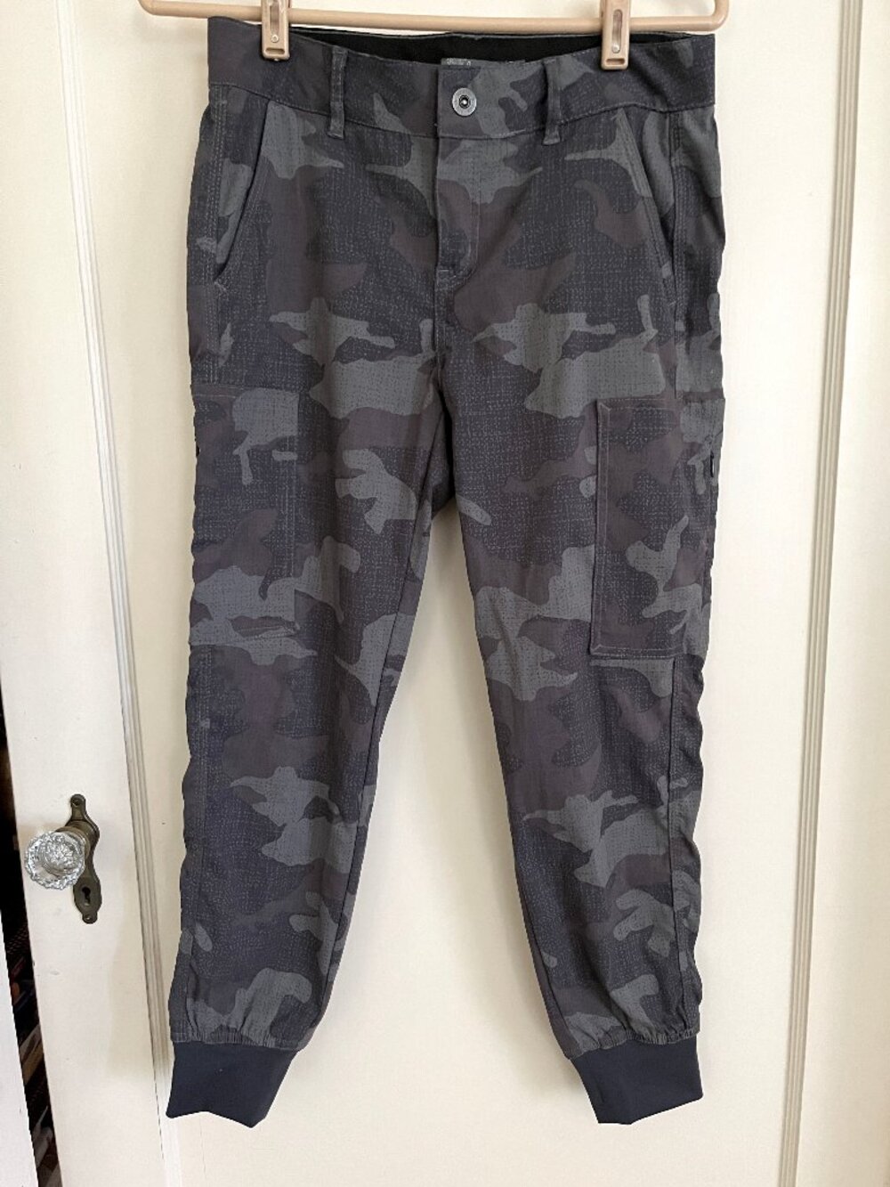 PrAna Women’s Camo Jogger Pants_Size 2
